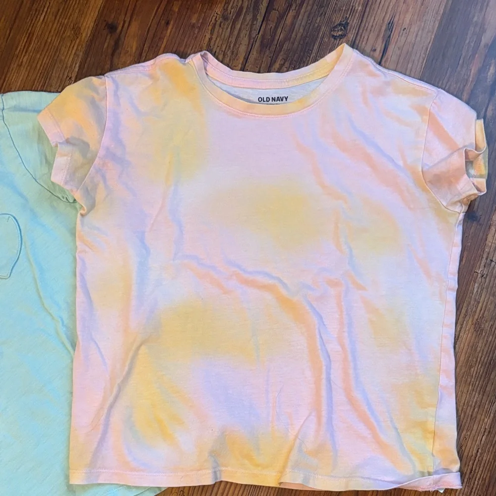 2 Old Navy Kids Short Sleeve Tees - Pink, 1 Seafoam Green Crewcuts Factory